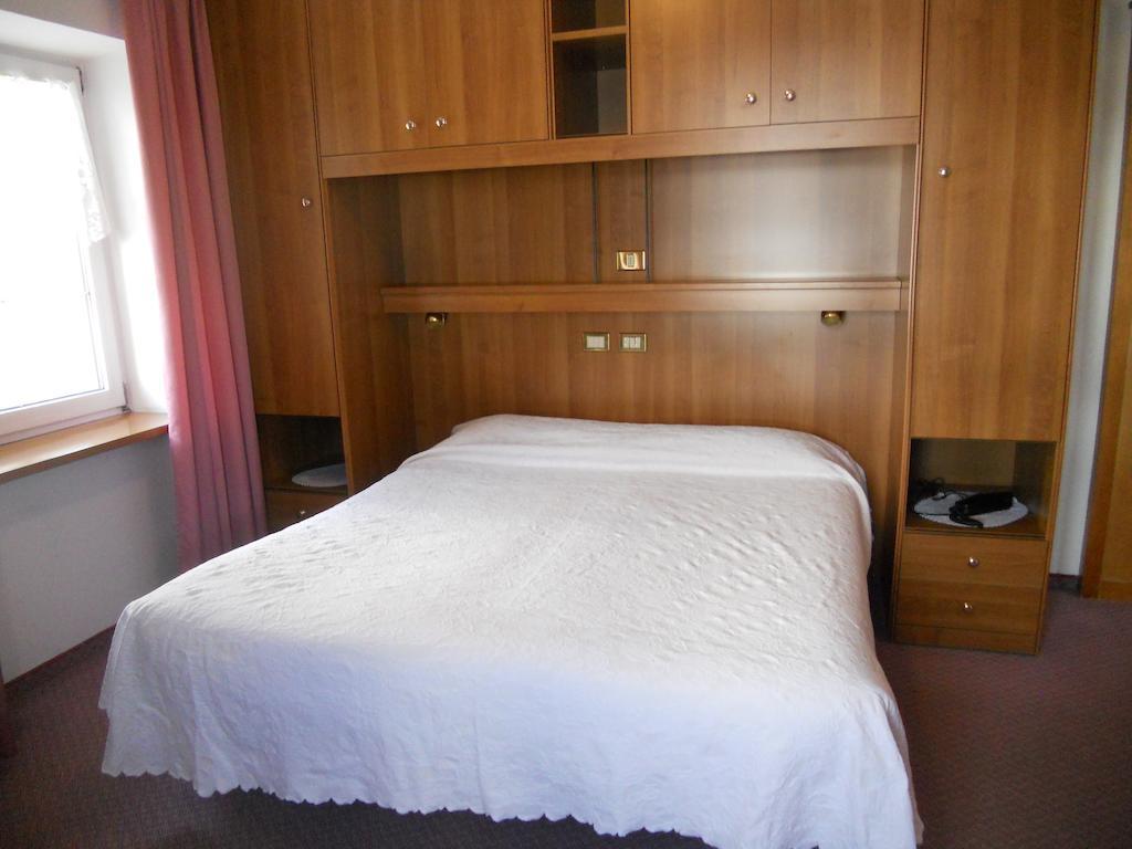 אראבה Albergo Alpino חדר תמונה